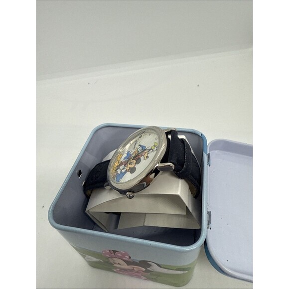 Disney Mickey Mouse, Donald Duck & Goofy Friends for 70 Years Watch - Picture 4 of 6